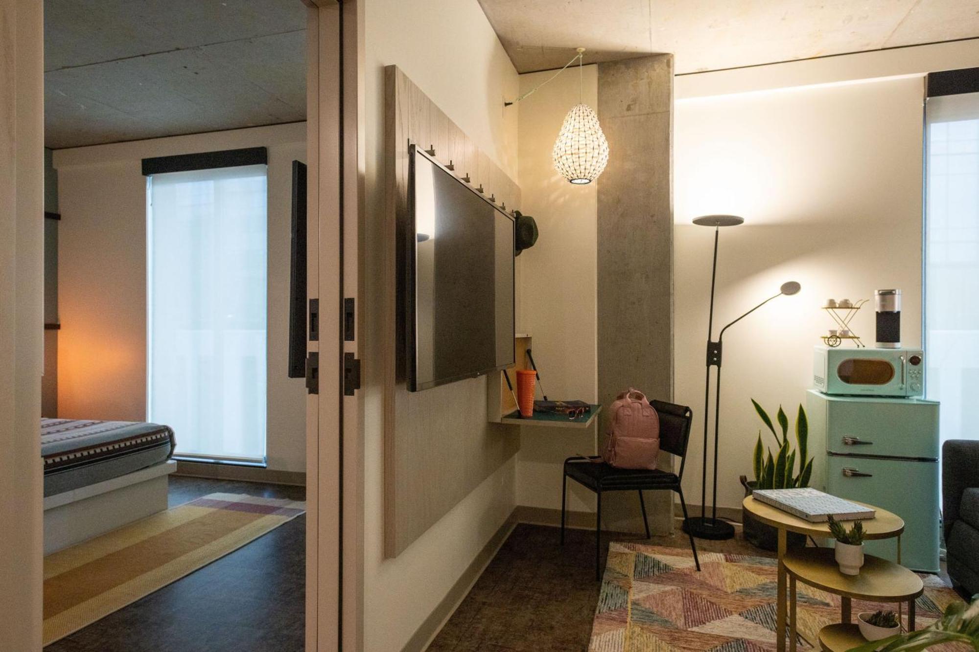 Hotel Moxy Portland Downtown Extérieur photo