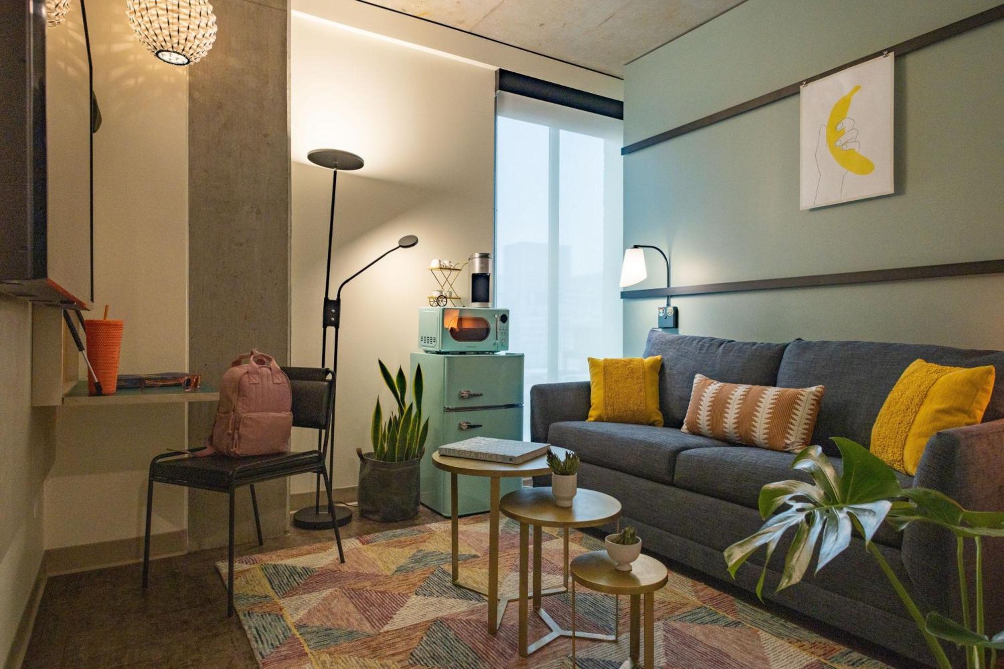 Hotel Moxy Portland Downtown Extérieur photo
